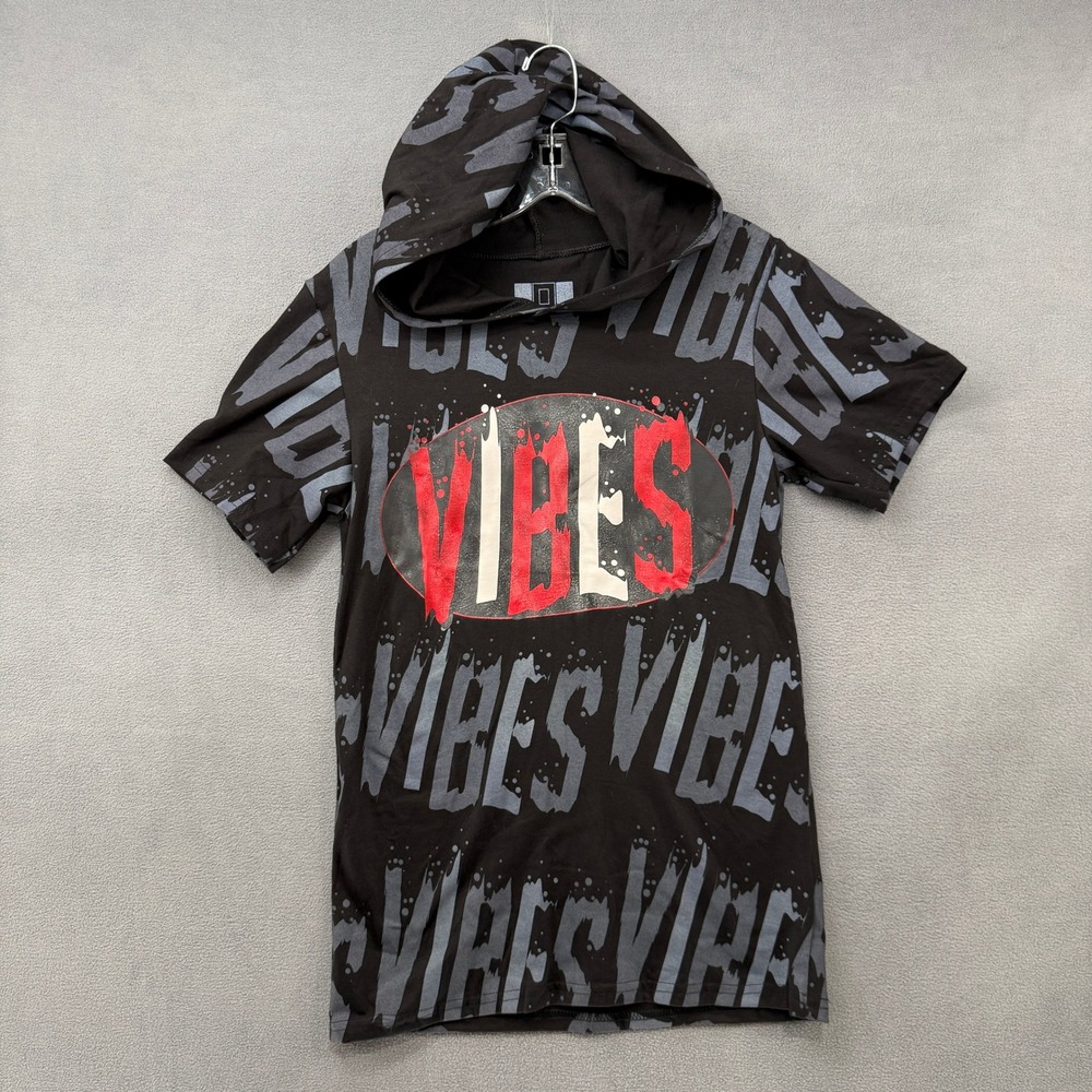 Legend Vibes Graphic Hooded T-Shirt Black Short Sleeve Women Small Streetwear